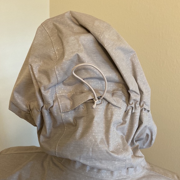 Awesome North Face waterproof trench - Picture 5 of 13